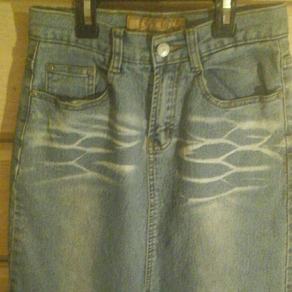 Upside-down denim skirt
